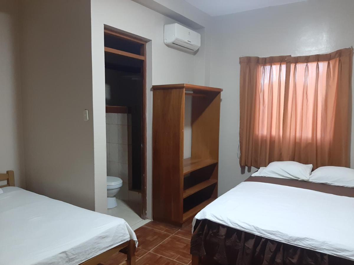 Hospedaje El Emperador Hotel Pucallpa Ngoại thất bức ảnh