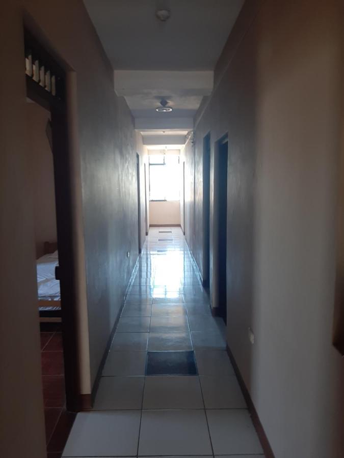 Hospedaje El Emperador Hotel Pucallpa Ngoại thất bức ảnh