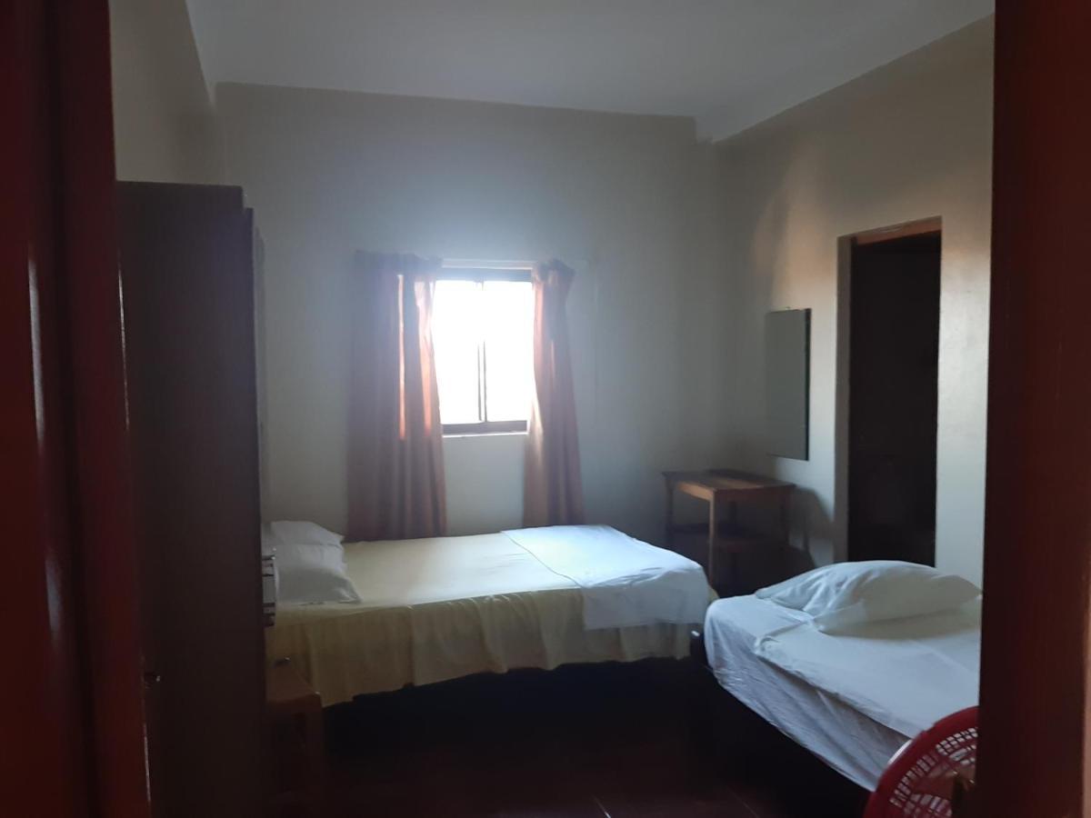 Hospedaje El Emperador Hotel Pucallpa Ngoại thất bức ảnh