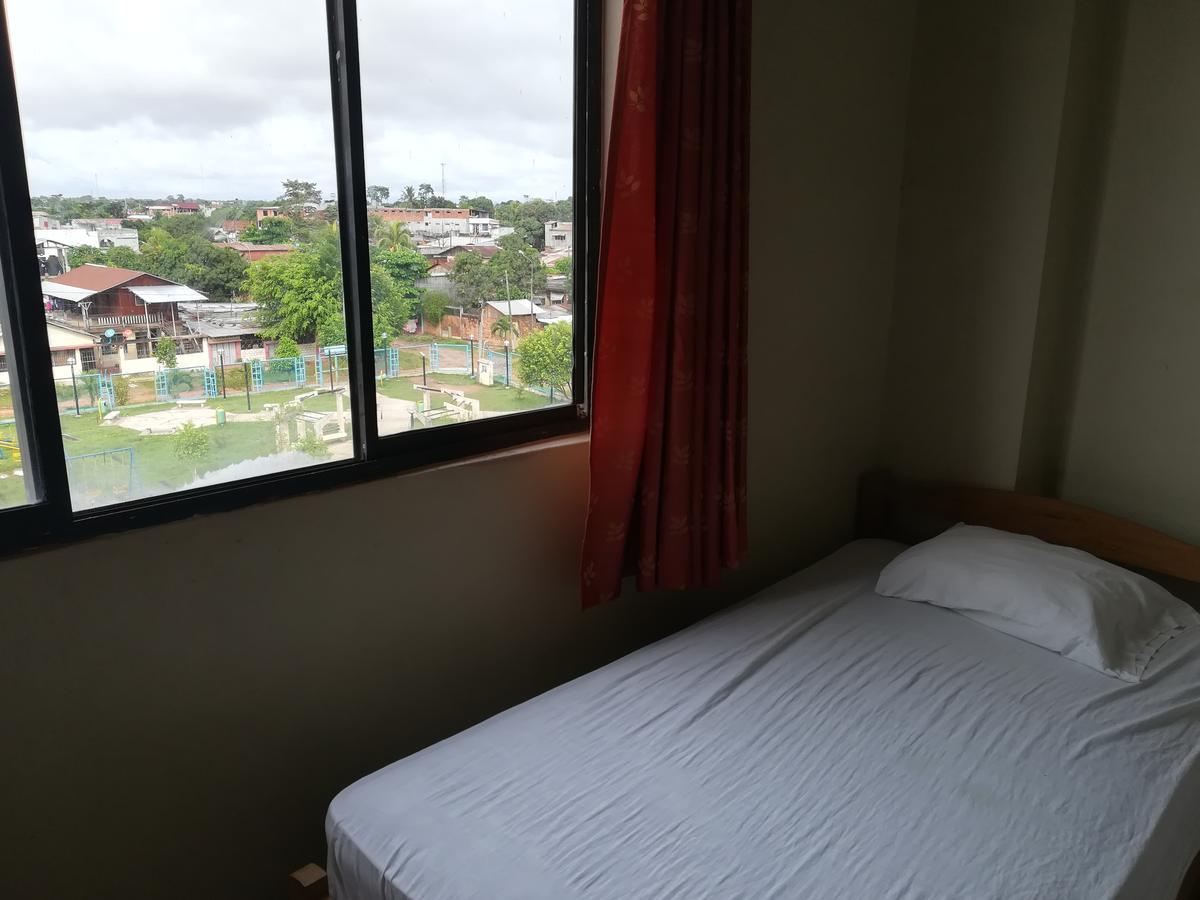 Hospedaje El Emperador Hotel Pucallpa Ngoại thất bức ảnh